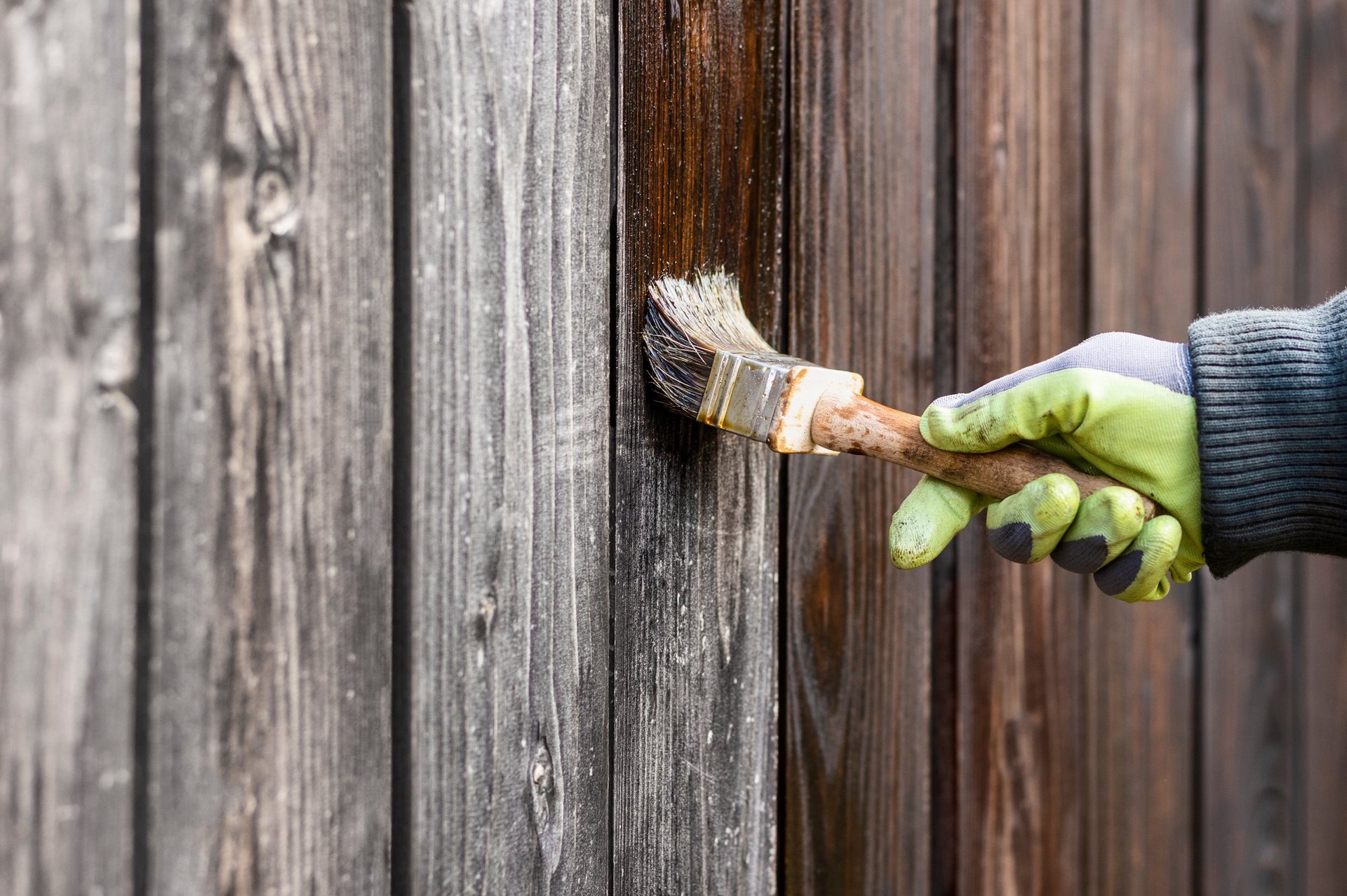 Fence staining service